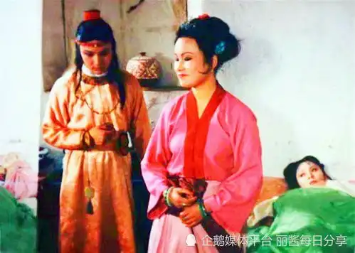 红楼梦宝玉年龄不大为何会初试云雨情多姑娘给出了原因
