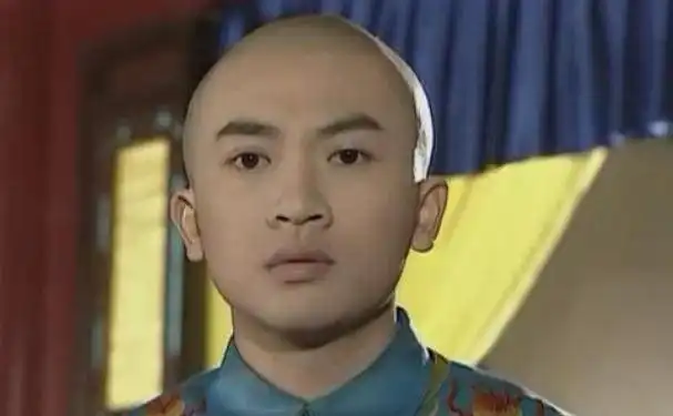 她是大清词后,因先祖获罪被迫隐姓埋名,与永琪之孙琴瑟和鸣
