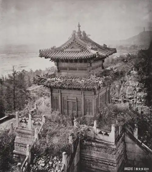 乾隆时的铜亭,重达207吨,第二次鸦片战争中,未被英法联军抢走
