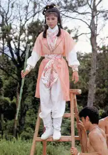 83版射雕珍贵花絮蓉儿ng引人大笑,相谈甚欢的梅超风老顽童
