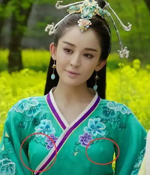 暴露古装,花式泳衣,这些辣眼睛的操作,导演肚子里没一点墨水吗