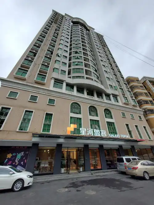 福田cbd一分钟到七号线沙尾地铁站,2700押一付一...