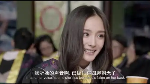 小时代2谢依霖和姐妹拍照,她最自信了,勇气可嘉
