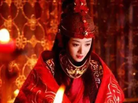 此女连生四个儿子都的皇帝,被称四帝之母,一生比武则天传奇