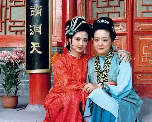 因侧影迷人被剧组选中,红楼梦尤二姐扮演者张明明的艺术人生
