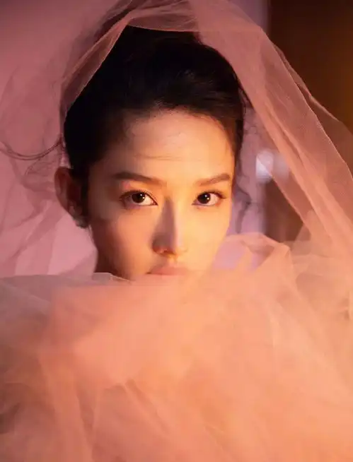 这两位明星竟是失散多年的姐弟本人最新回应...
