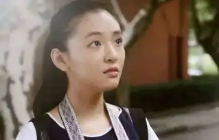 武大校花黄灿灿清纯不再,被质疑整容

