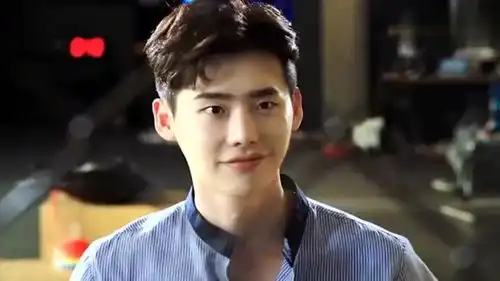 w两个世界行走的荷尔蒙之李钟硕舔颜向,又a又奶的姜代表