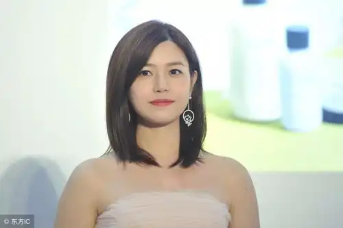 陈妍希演邓丽君的电视剧杀青了,可看了剧照网友都在吐槽