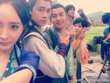 古剑奇谭第二批花絮马天宇李易峰玩熊抱
