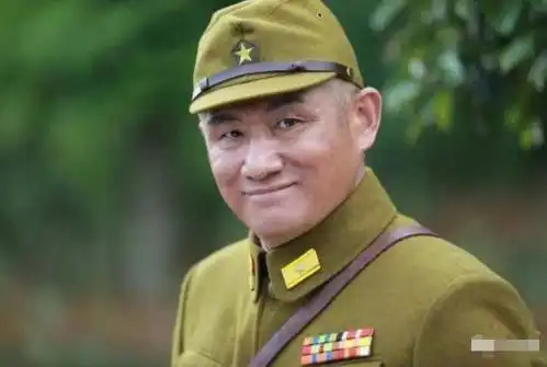 他一直被误认为日本人,拥有中国高学历,如今经常在大学开讲座
