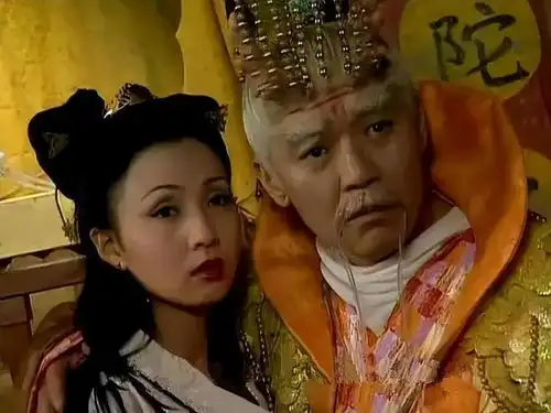 丢掉代言遭网友抵制的李立群食言了,确定将重返内地搞直播带货