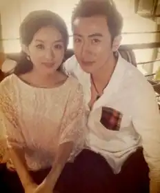 赵丽颖唯一承认的男友,如今娶了外国女友网友比冯绍峰还帅气
