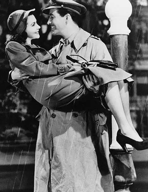 jessie入秋穿搭指南,这样穿风衣就对了
