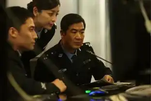 一边破案一边写小说,他创造了属于自己的警察世界
