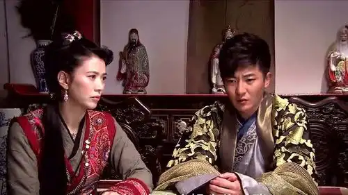 龙门镖局兰昭仪想跟三金合伙开地下钱庄,三金却一脸不情愿