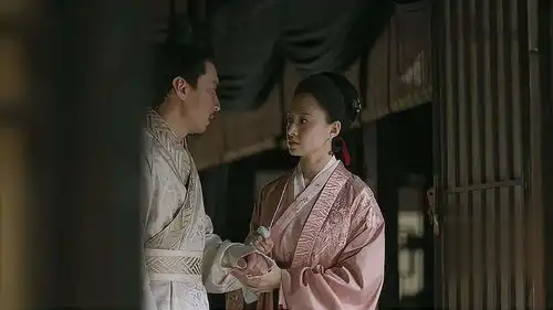 知否顾廷煜半截身子入土的人了,终于聪明一回,看穿小秦氏心思,宫廷片