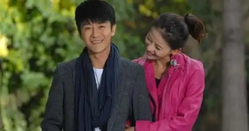 他的亲妈和干妈都是导演,出道18年都没红,娶媳妇改名后却火了
