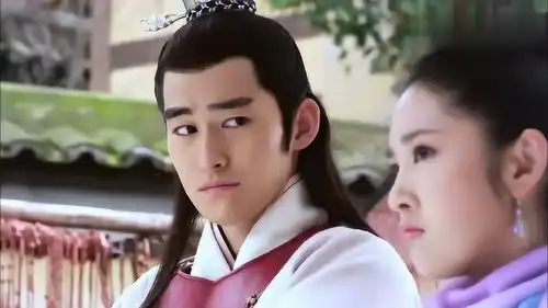 美丽善良的小姑娘单盈盈,竟要把小贼下油锅解气,罗成眼都瞪爆了