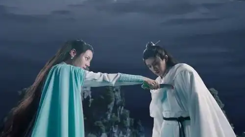 任嘉伦迪丽热巴,与君初相识你还会继续追剧么
