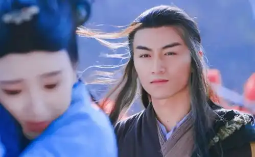 长大后才明白,为何郭芙活成了侠女和贤妻,郭襄却注定没人要
