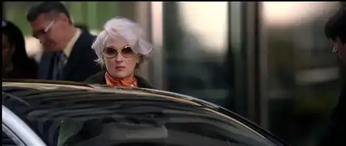 穿普拉达的女王这部女性职场逆袭影片,职场新人不能错过
