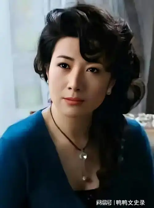 国家一级演员王静,长相绝佳身材傲人,60岁低调零绯闻,婚姻成迷
