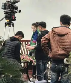 迪丽热巴邓伦新剧首曝路透热巴萌呆模样惹人怜爱
