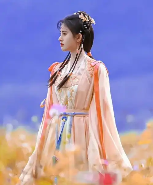 看嘉南传太爽了,鞠婧祎霸气护妹怼人好解气,曾舜晞猛男撒娇