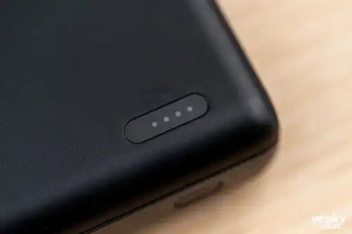 小身材也有大容量台电c20pro22.5w快充移动电源评测
