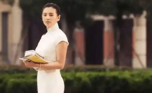 都和周星驰对簿公堂,黄圣依嫁入豪门,她嫁大20岁男人遭嫌弃
