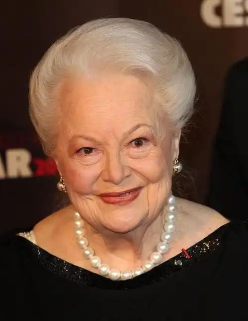 乱世佳人明星奥利维亚德哈维兰去世,享年104岁,曾获得
