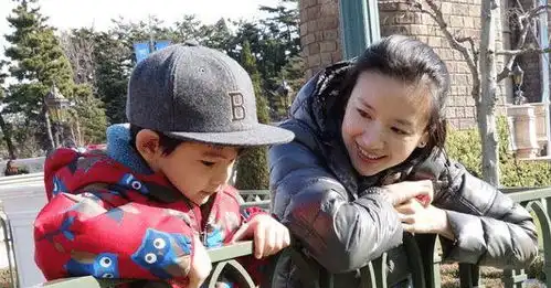 刚过40就难掩苍老,难逃中年危机的董洁,一张剧照摆明现实残酷