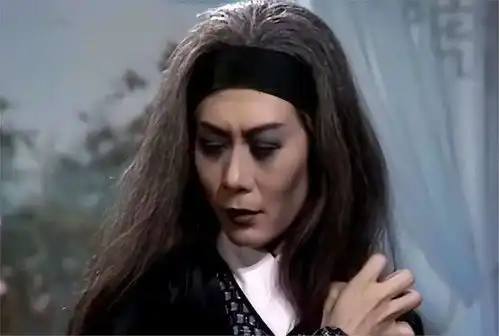 梅超风越来越美孟子义杨丽萍杨蓉8版对比,伤害太大了
