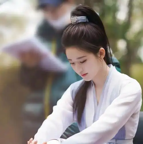 且试天下扑街预定赵露思发型图省事,杨洋衣服竟然是印的
