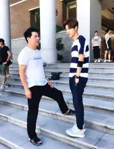 关晓彤爸爸鹿晗合影曝光,网友这是见家长了吗
