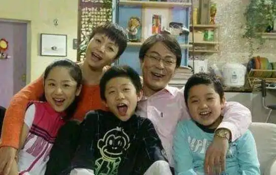 家有儿女重聚北京卫视,杨紫凌晨发文回忆过往,内容让人感动
