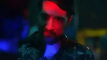 在这部9.5分的真实猛剧前,绝命毒师简直像少儿游戏
