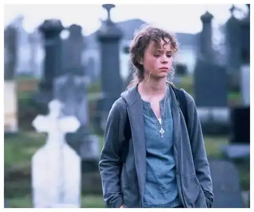 90后女孩为在杭州买房下海,网友都是高房价害的