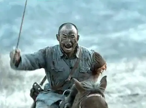 八路军割断日军电话线,敌人修得快,小战士用了一物,敌人气疯了
