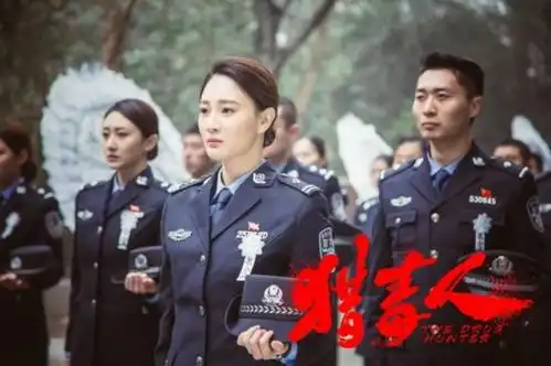 最美军花与吴京合作一炮而红,如今出行开百万霸气越野车
