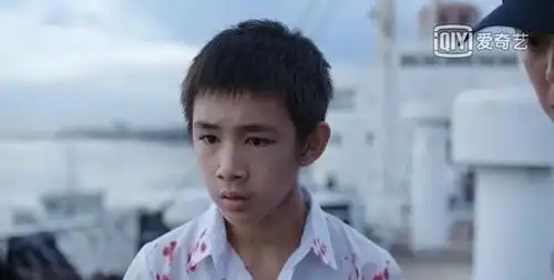 这部被遗忘的国庆档新作,比夺冠还好哭
