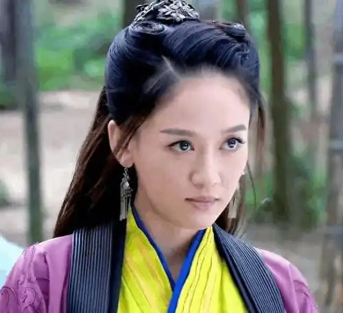 网友演成年孩子的妈,被陈乔恩惊艳到了,她完全可以再演大女主
