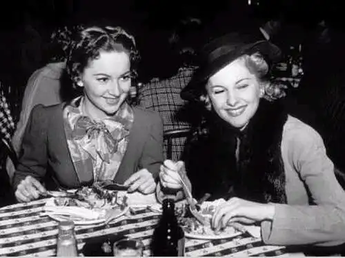 昨天,乱世佳人女二号逝世,享年104岁,曾获两届奥斯卡影后
