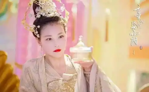 演技太差被骂退出微博,这个曾经最美的tvb花旦,被杨紫秒杀了

