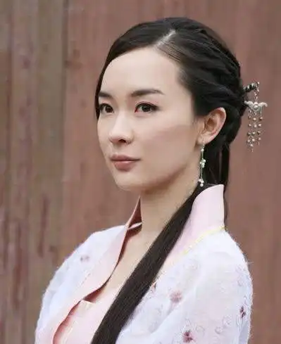 同样是饰演苏妲己,南笙霍思燕惊艳,她一出现万物皆失了颜色