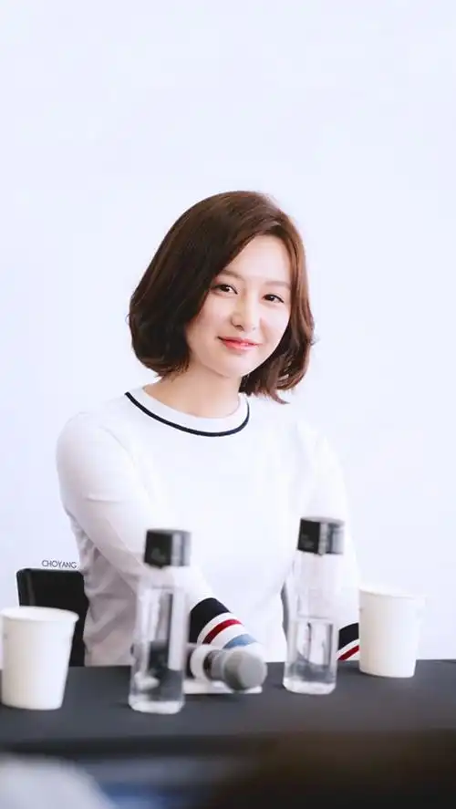 30件漂亮白t10个又美又时髦的搭配方式
