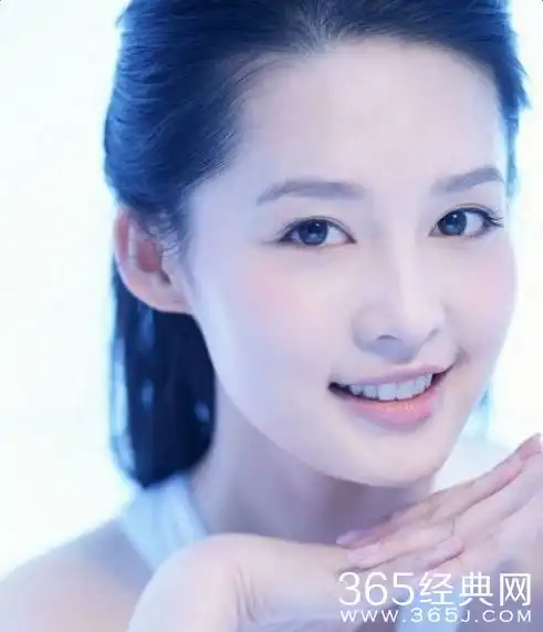 李沁在电影版微微一笑很倾城饰演谁李沁角色介绍365经典网

