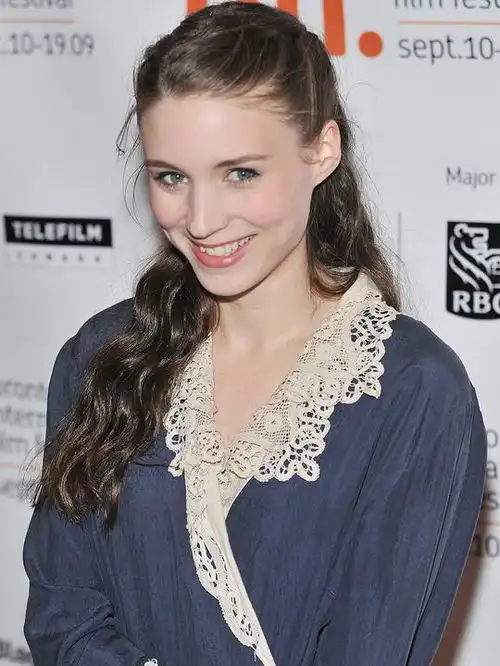 好莱坞十大巨星的兄弟姐妹,你认识哪些,最后一对直接兄弟变姐妹