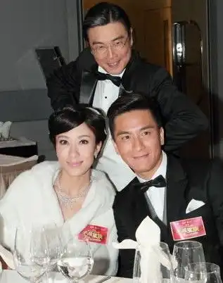 名媛望族剧组参加公益杨怡平常心争视后
